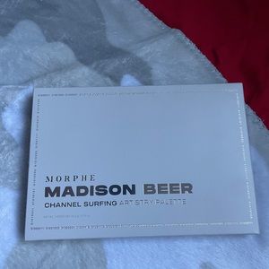 Madison Beer morphe palet